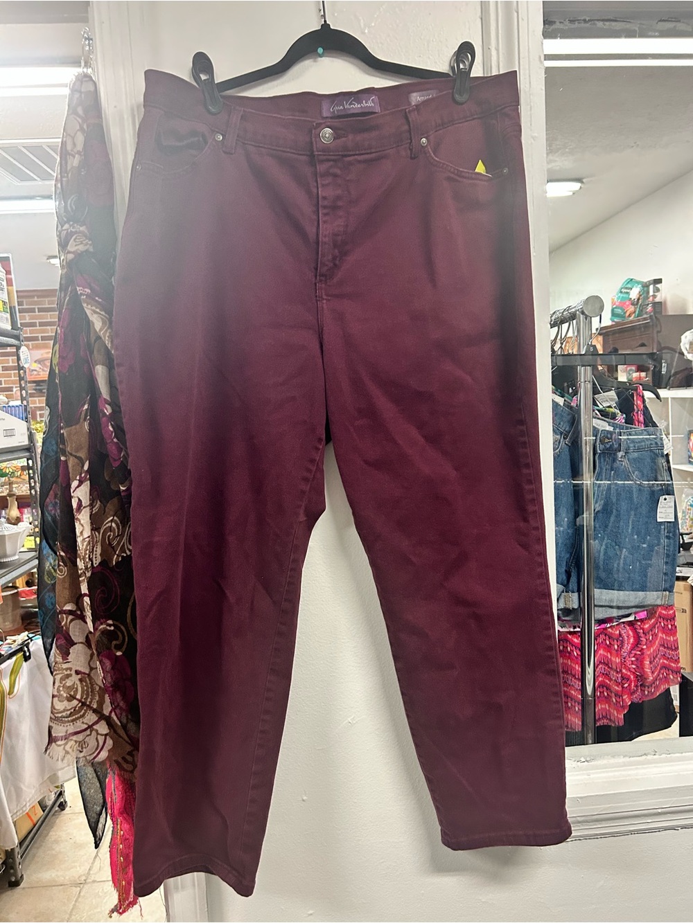 Gloria Vanderbilt Women’s Pants  22W